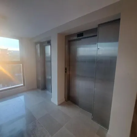 Apartment Sealovers